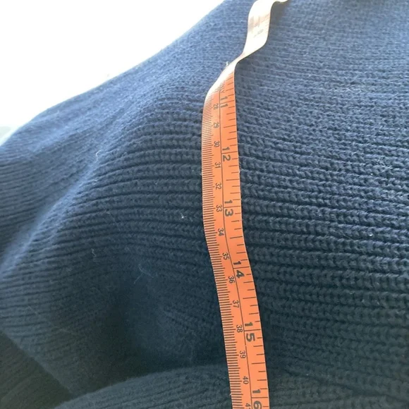 J. Crew Woodsman Sweater 100% Cotton and Leather Suede Shoulder Patches Sz S - Picture 5 of 8